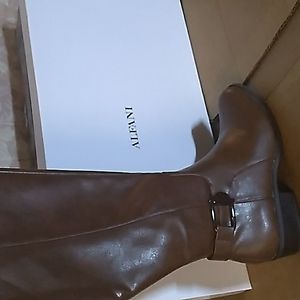 Women Alfani boots